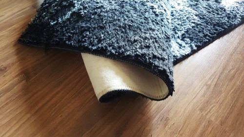How to Clean Rugs the Right Way?